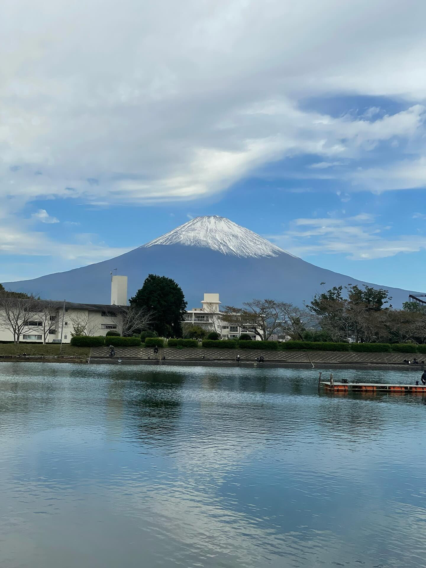 富士山初冠雪